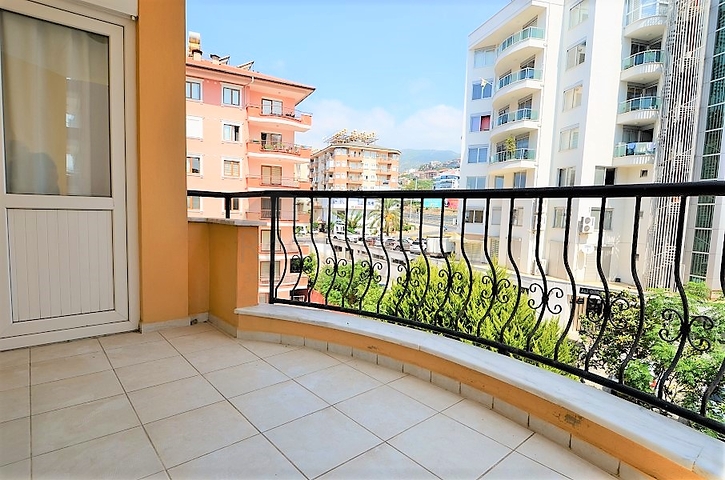 Уютная меблированная квартира в центре Аланьи