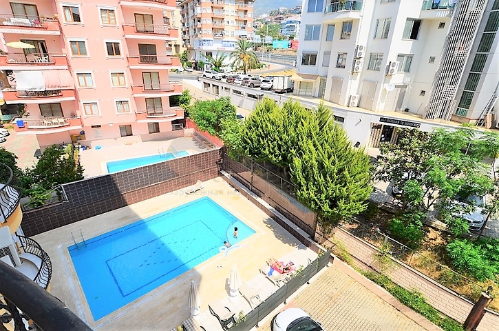 Уютная меблированная квартира в центре Аланьи