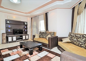 Уютная меблированная квартира в центре Аланьи