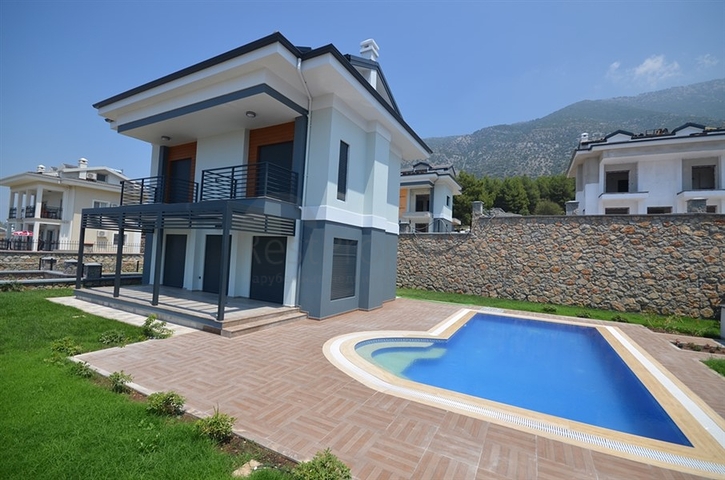 Трехэтажная вилла в Оваджике