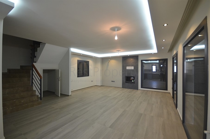 Трехэтажная вилла в Оваджике