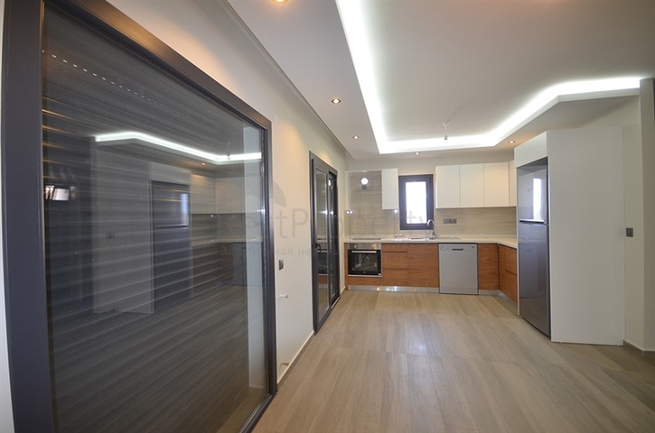 Трехэтажная вилла в Оваджике