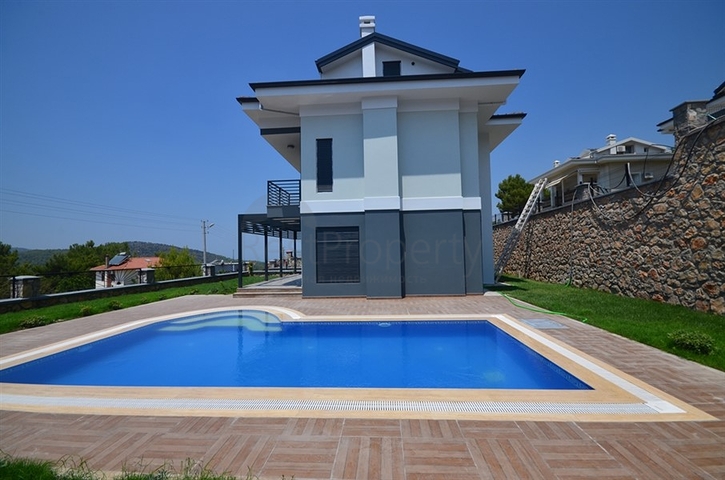 Трехэтажная вилла в Оваджике