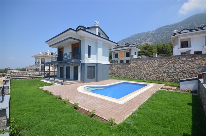 Трехэтажная вилла в Оваджике