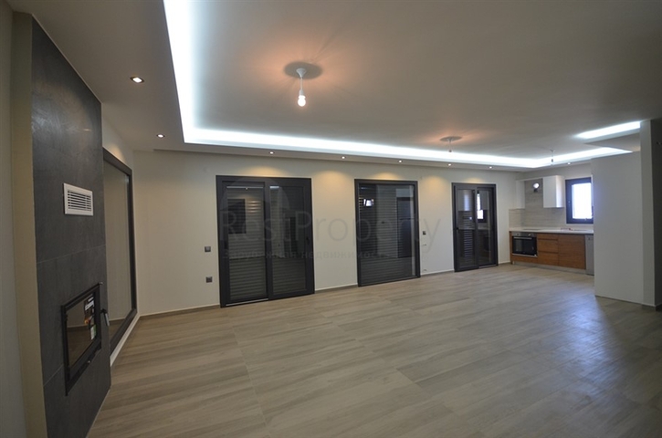 Трехэтажная вилла в Оваджике