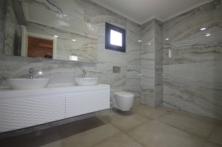 Трехэтажная вилла в Оваджике