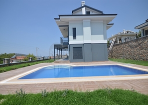 Трехэтажная вилла в Оваджике