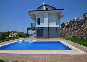 Трехэтажная вилла в Оваджике