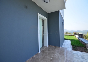 Трехэтажная вилла в Оваджике