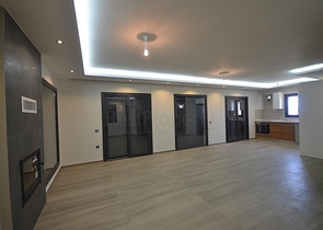 Трехэтажная вилла в Оваджике