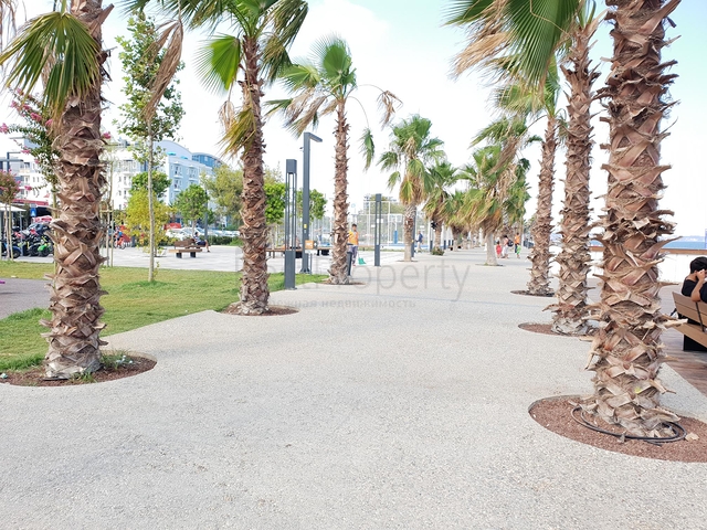 Квартира-дуплекс 2+1 с мебелью 100 м до моря в Анталии