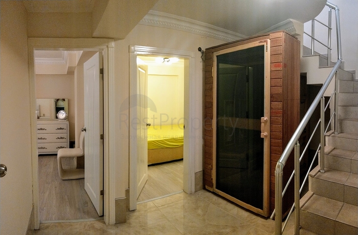 Квартира-дуплекс 2+1 с мебелью 100 м до моря в Анталии