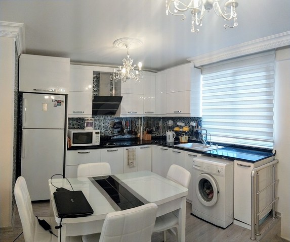 Квартира-дуплекс 2+1 с мебелью 100 м до моря в Анталии