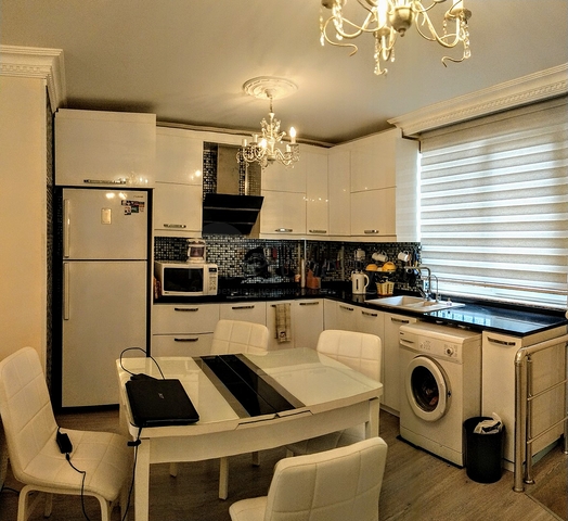 Квартира-дуплекс 2+1 с мебелью 100 м до моря в Анталии