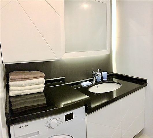 Трехкомнатная квартира в комплексе на первой береговой линии