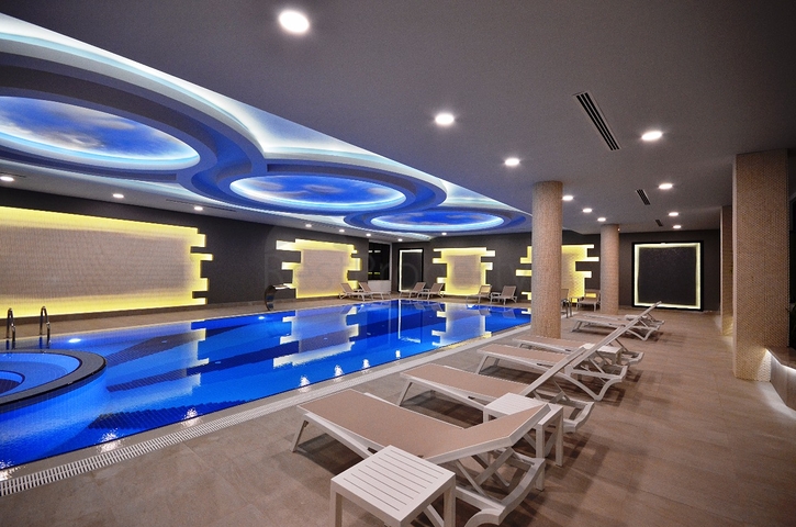 Трехкомнатная квартира в комплексе на первой береговой линии