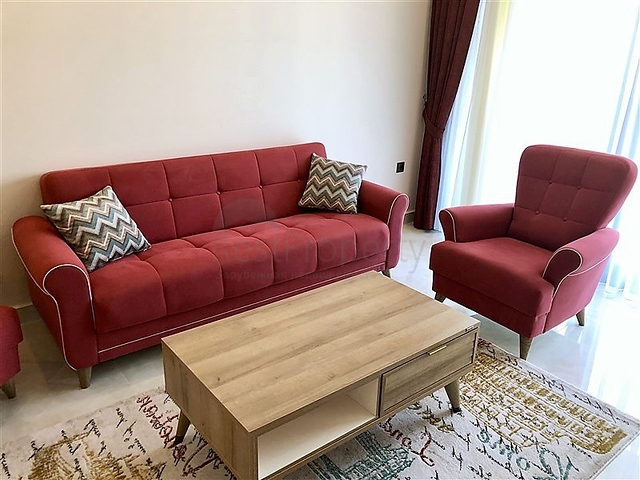 Трехкомнатная квартира в комплексе на первой береговой линии