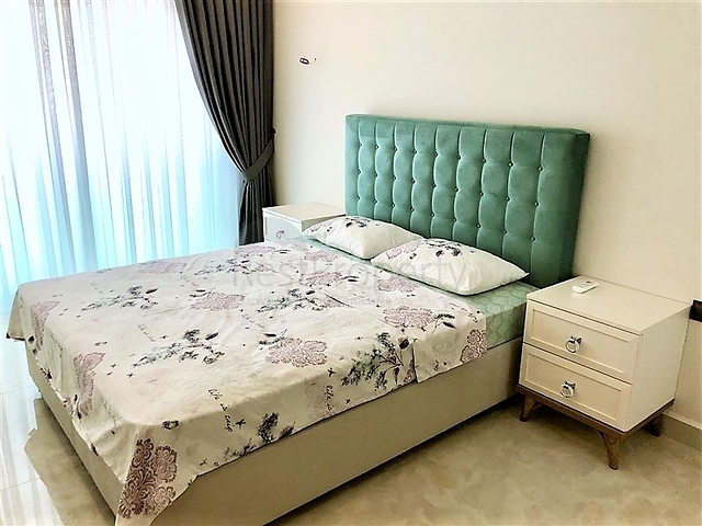 Трехкомнатная квартира в комплексе на первой береговой линии