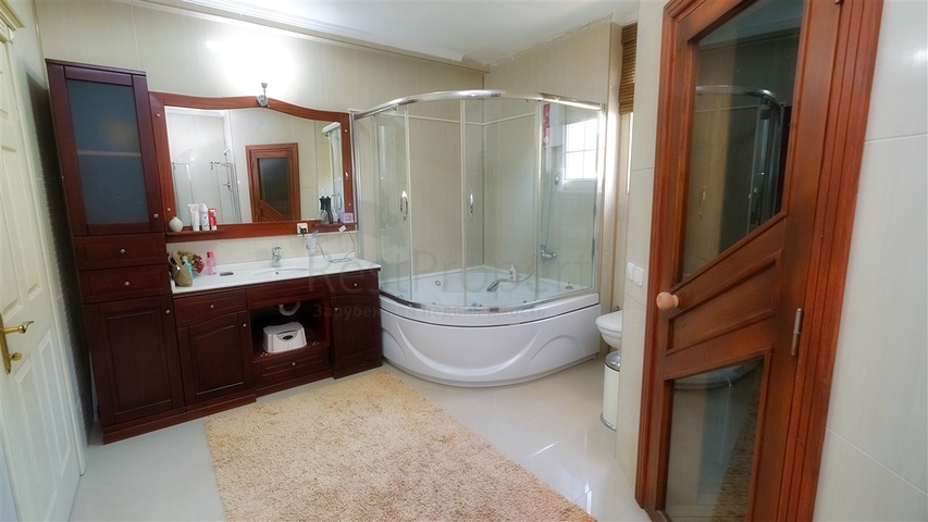 Отдельностоящая вилла 6+1 в Кирише Кемере