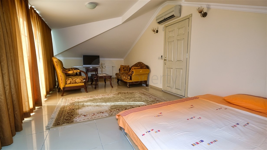 Отдельностоящая вилла 6+1 в Кирише Кемере