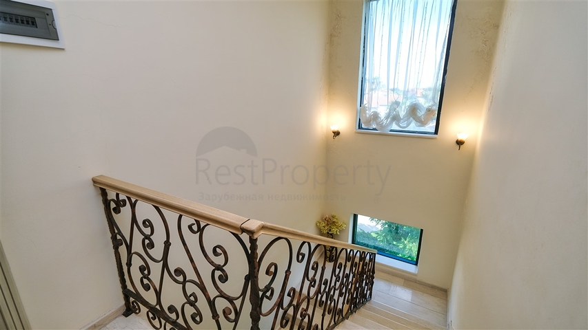 Отдельностоящая вилла 6+1 в Кирише Кемере