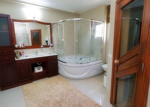 Отдельностоящая вилла 6+1 в Кирише Кемере