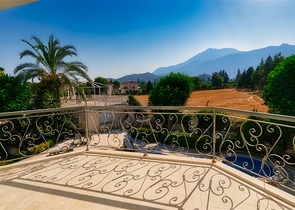 Отдельностоящая вилла 6+1 в Кирише Кемере