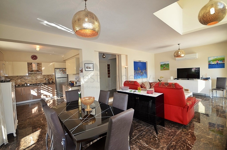 Меблированная вилла с бассейном в Фетхие