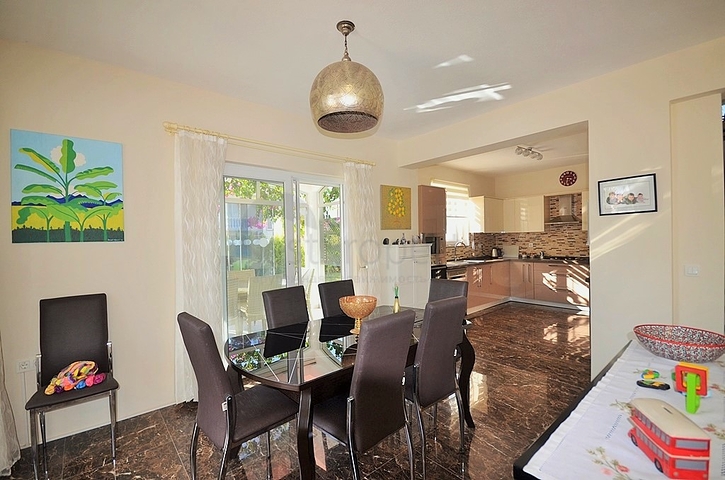 Меблированная вилла с бассейном в Фетхие