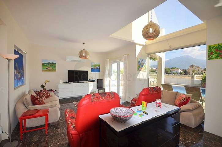 Меблированная вилла с бассейном в Фетхие