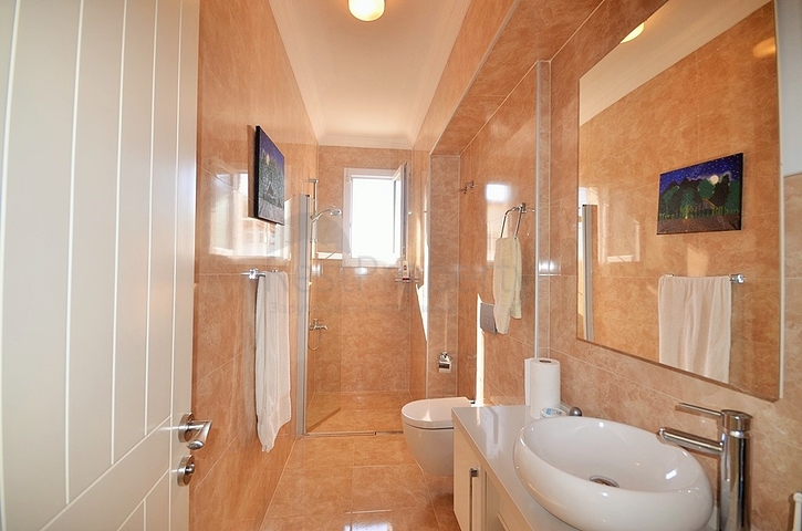 Меблированная вилла с бассейном в Фетхие