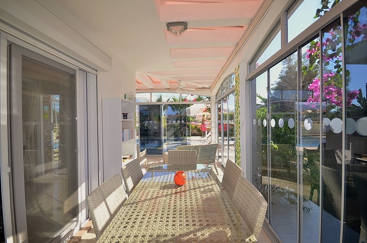 Меблированная вилла с бассейном в Фетхие