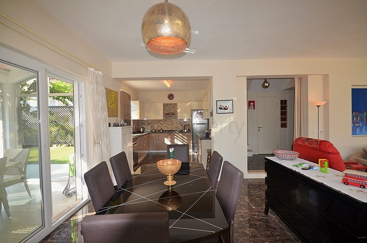 Меблированная вилла с бассейном в Фетхие