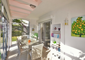 Меблированная вилла с бассейном в Фетхие