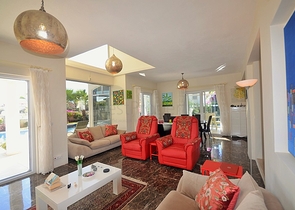 Меблированная вилла с бассейном в Фетхие