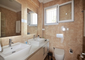 Меблированная вилла с бассейном в Фетхие