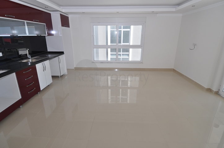 Двухкомнатная квартира через дорогу от моря