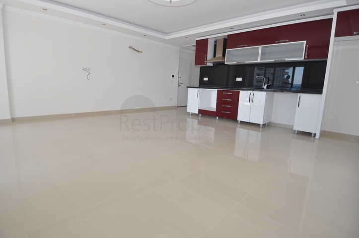 Двухкомнатная квартира через дорогу от моря