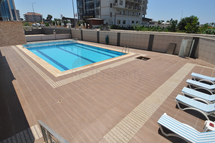 Двухкомнатная квартира через дорогу от моря