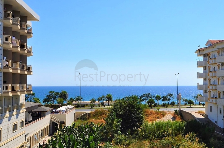 Двухкомнатная квартира через дорогу от моря