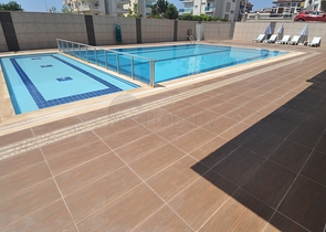 Двухкомнатная квартира через дорогу от моря