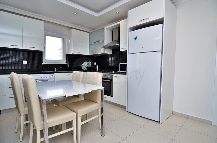 Трехкомнатная квартира с собственным пляжем в Авсалларе