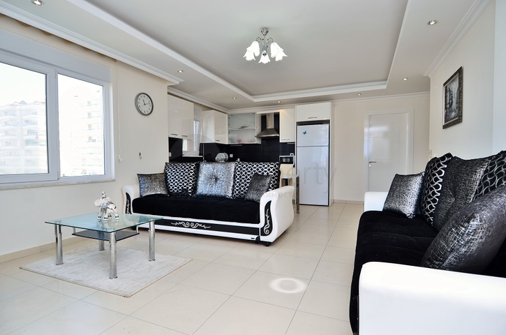 Трехкомнатная квартира с собственным пляжем в Авсалларе