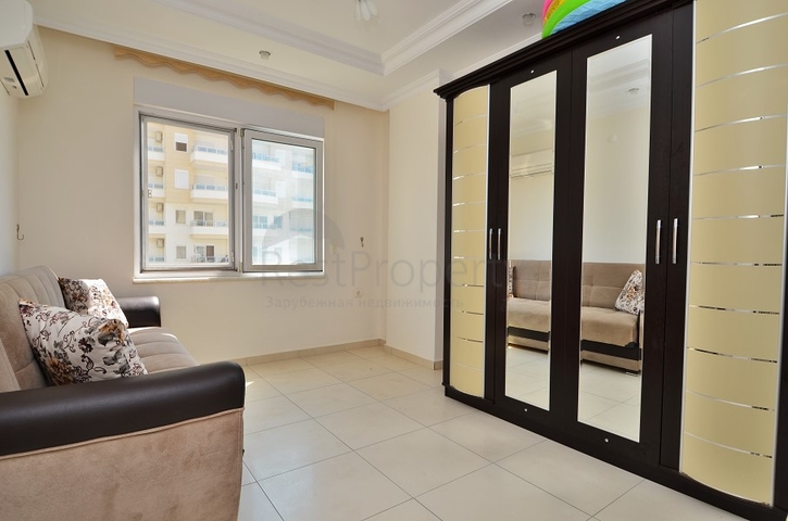 Трехкомнатная квартира с собственным пляжем в Авсалларе