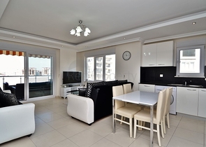 Трехкомнатная квартира с собственным пляжем в Авсалларе