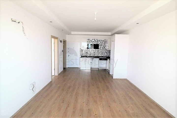 Новая квартира на берегу горной реки