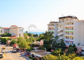 Трехкомнатная квартира в живописном районе