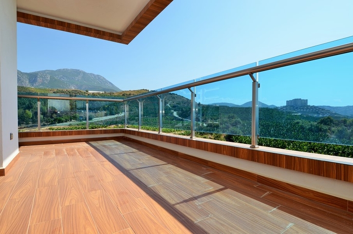 Меблированные апартаменты 3+1 с видом на море