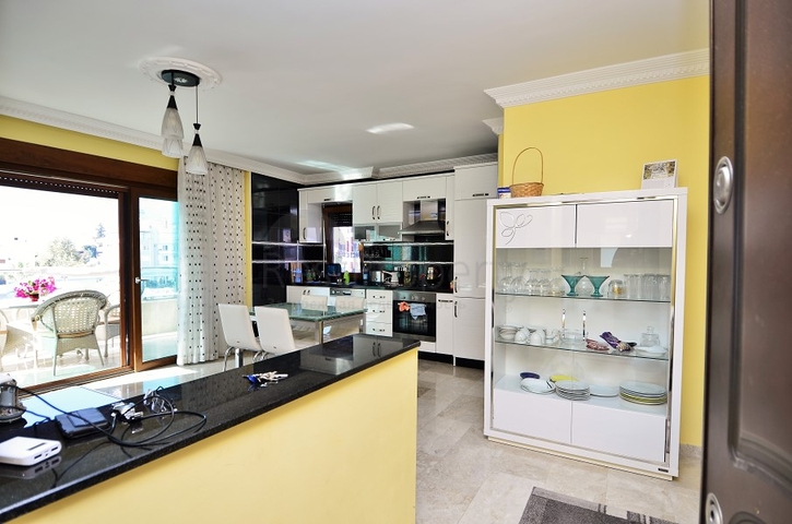 Меблированные апартаменты с видом на море и горы