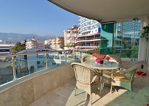 Меблированные апартаменты с видом на море и горы